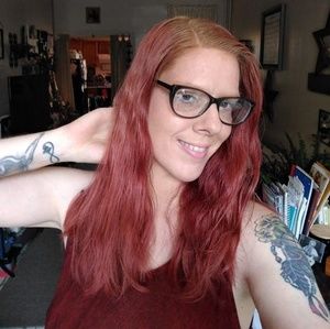 Meet your Posher, Angie